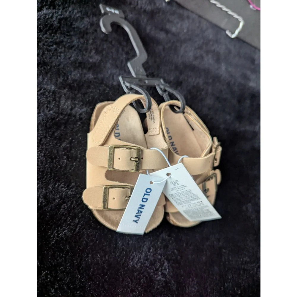 NWT Old Navy Tan Baby Sandals 0-3M